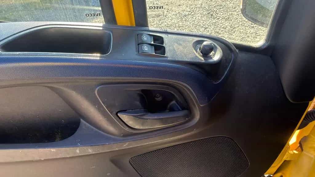 Iveco Other Daily Doppelkabine 50 C Radstand3750 6 Zylinder 04/2017-photo-17
