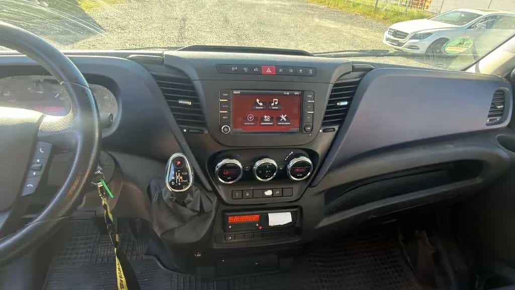 Iveco Other Daily Doppelkabine 50 C Radstand3750 6 Zylinder 04/2017-photo-20