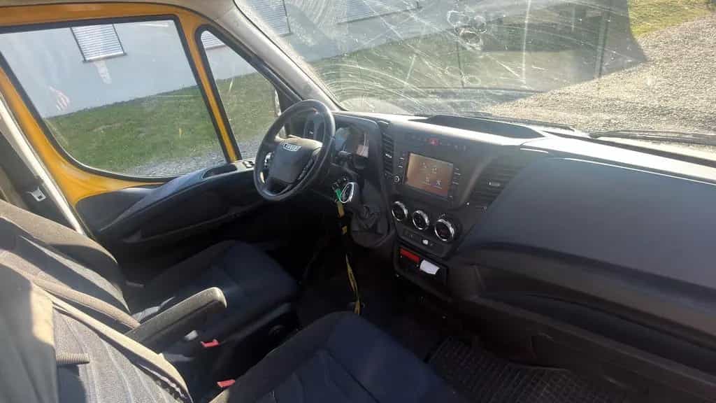 Iveco Other Daily Doppelkabine 50 C Radstand3750 6 Zylinder 04/2017-photo-7