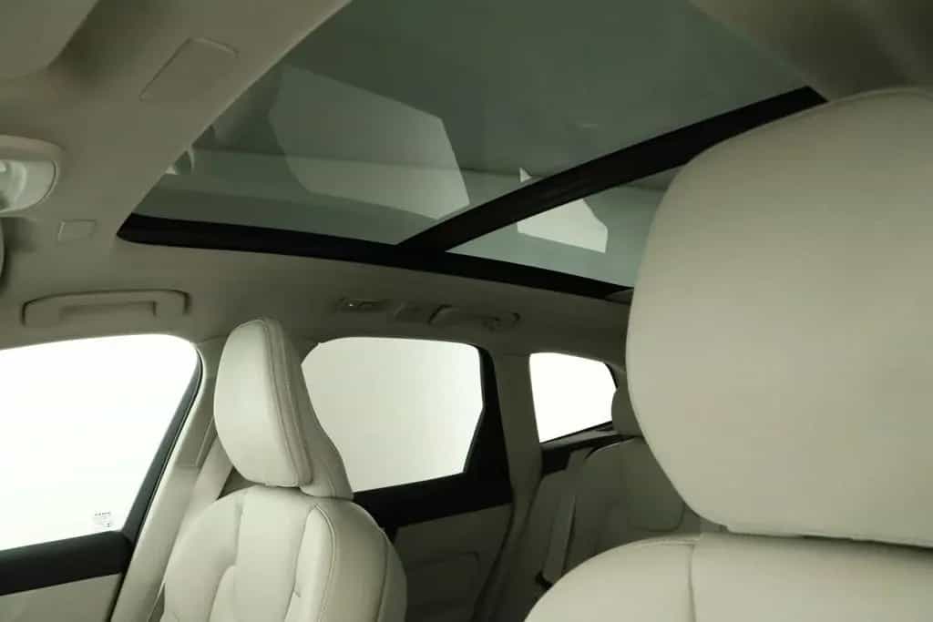 Volvo XC60 07/2023-photo-11