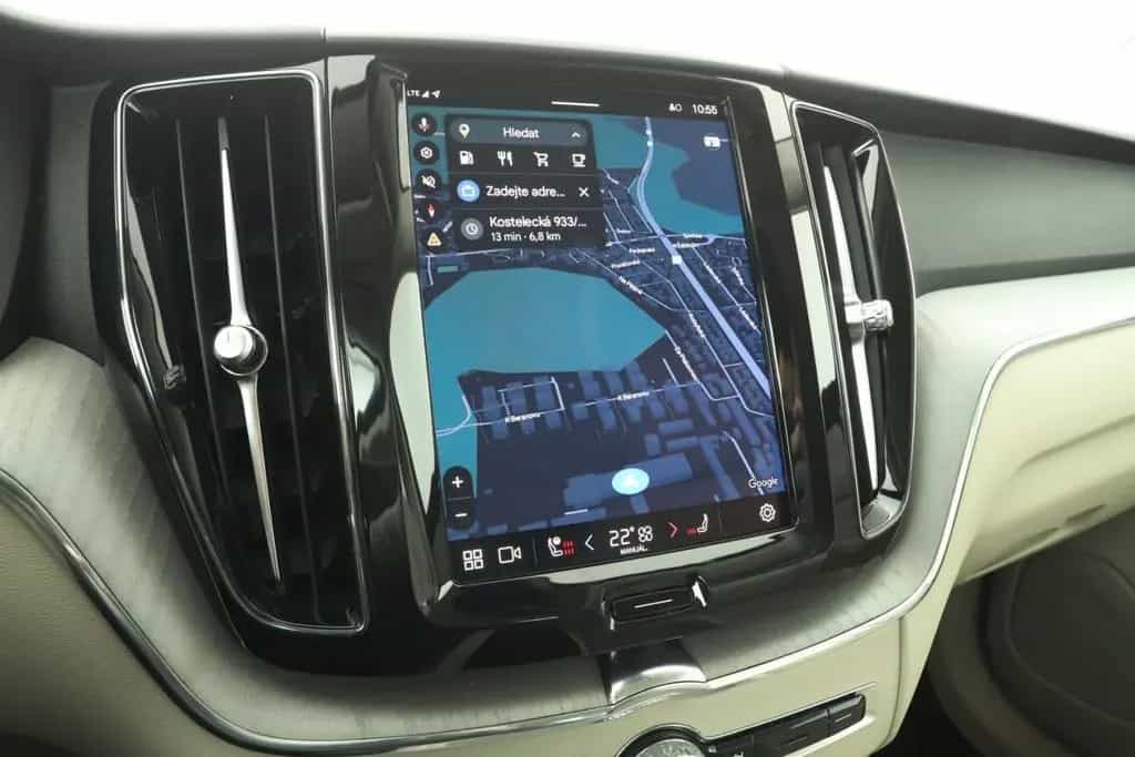 Volvo XC60 07/2023-photo-13