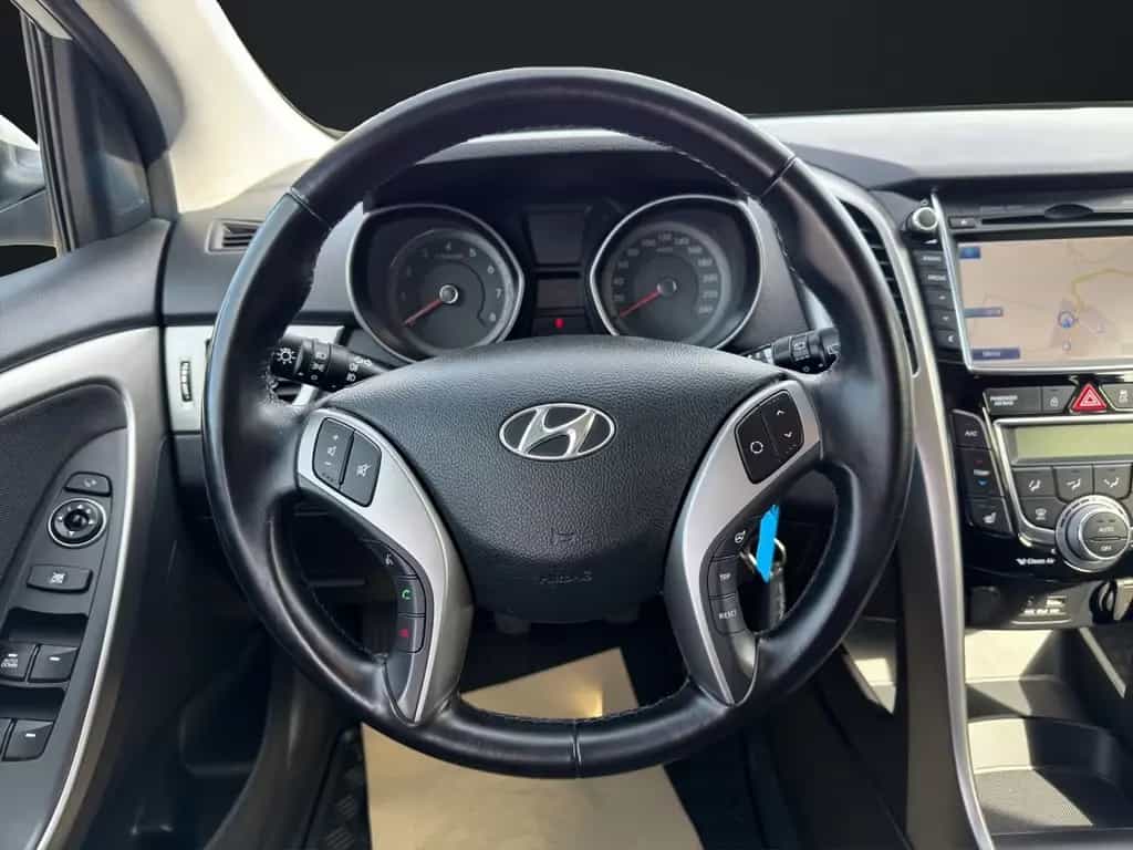 Hyundai i30 FIFA World Cup Edition, Kamera, Alu, 11/2014-photo-11