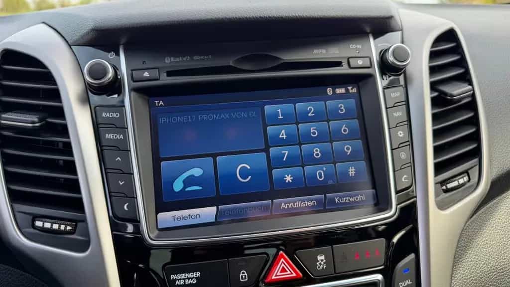 Hyundai i30 FIFA World Cup Edition, Kamera, Alu, 11/2014-photo-18