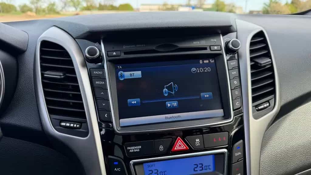 Hyundai i30 FIFA World Cup Edition, Kamera, Alu, 11/2014-photo-20