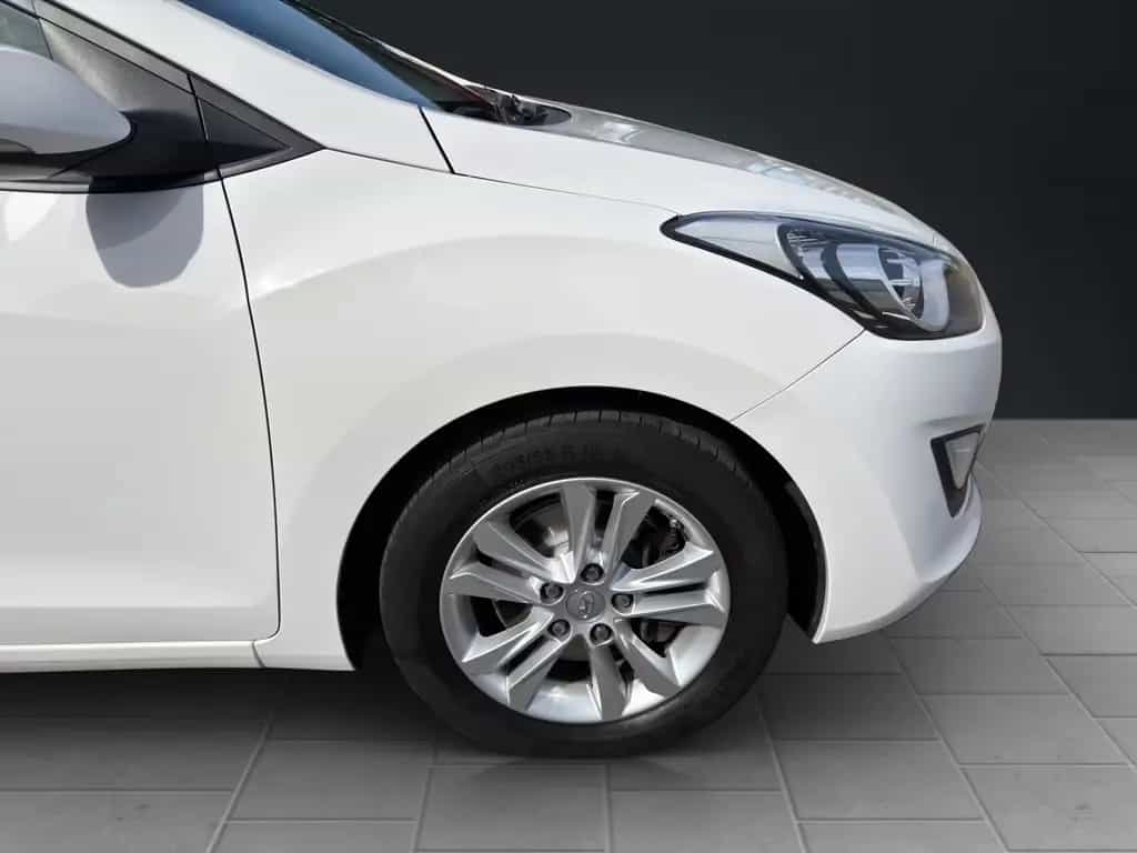 Hyundai i30 FIFA World Cup Edition, Kamera, Alu, 11/2014-photo-26