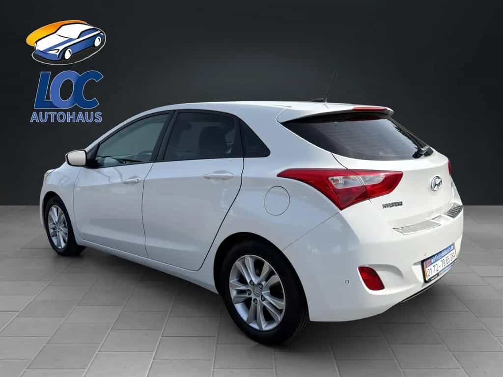 Hyundai i30 FIFA World Cup Edition, Kamera, Alu, 11/2014-photo-3