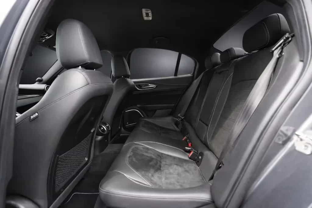 Alfa Romeo Giulia Quadrifoglio SPORTABGAS*ACC*CARBON*D.N.A. 08/2018-photo-12