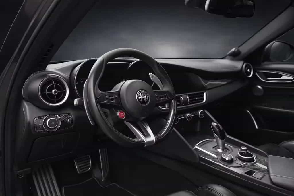 Alfa Romeo Giulia Quadrifoglio SPORTABGAS*ACC*CARBON*D.N.A. 08/2018-photo-13