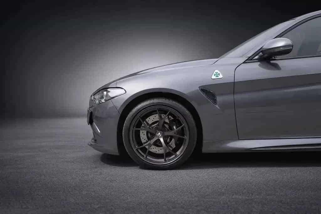 Alfa Romeo Giulia Quadrifoglio SPORTABGAS*ACC*CARBON*D.N.A. 08/2018-photo-4