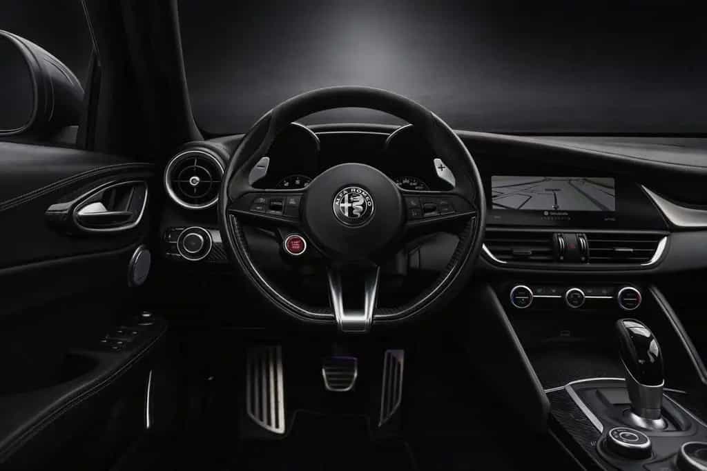Alfa Romeo Giulia Quadrifoglio SPORTABGAS*ACC*CARBON*D.N.A. 08/2018-photo-9