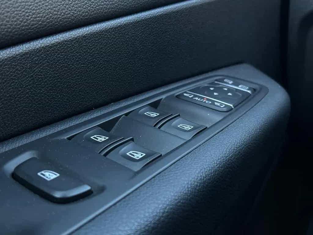 Renault Captur 1.3 TCe Automatik / Kamera 10/2019-photo-17