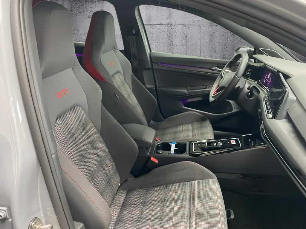 Volkswagen Golf 2.0 TSI GTI DSG Navi+LED+RFK+PDC+SHZ 03/2024-photo-8