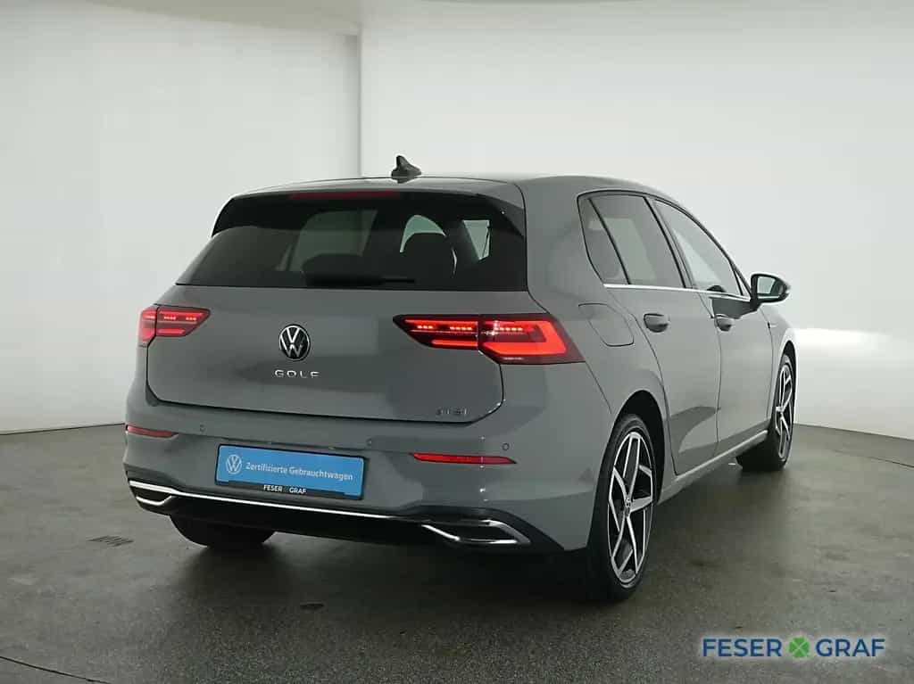 Volkswagen Golf 1.5TSI Style DSG Navi Pro LED Matrix Sthzg. 06/2020-photo-4