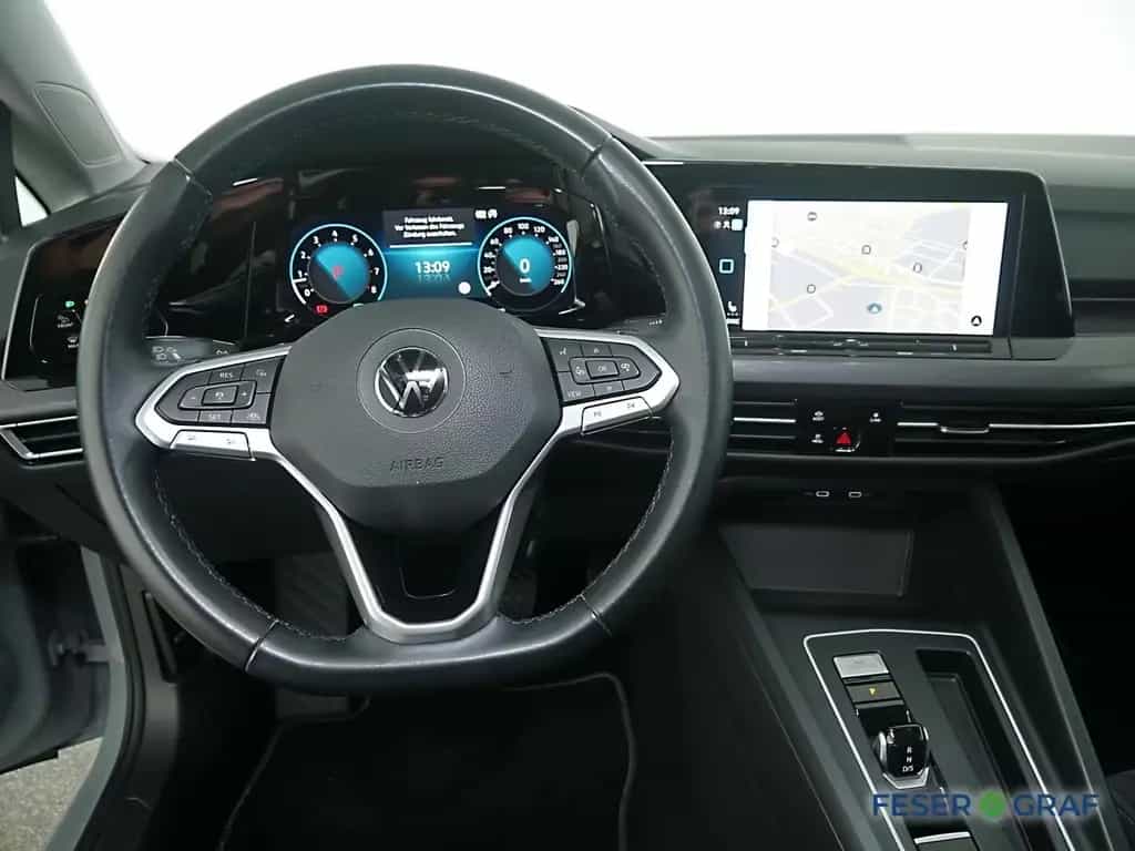 Volkswagen Golf 1.5TSI Style DSG Navi Pro LED Matrix Sthzg. 06/2020-photo-5