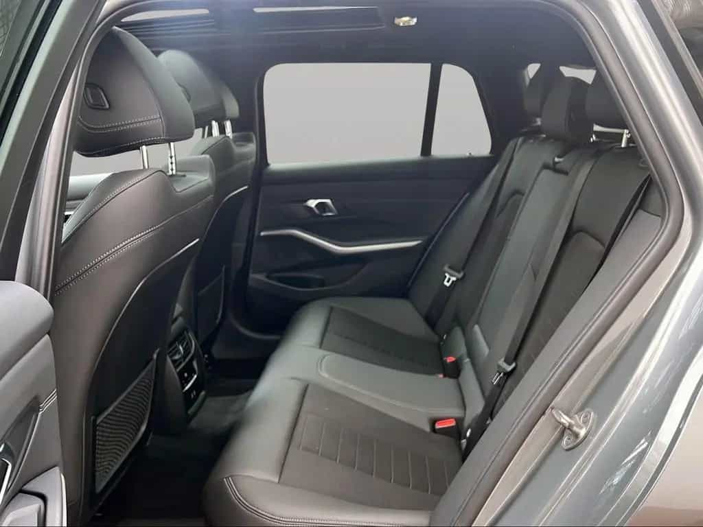BMW 320 d Touring AHK LiveCockpitProf Pano.Dach PDC 03/2023-photo-14