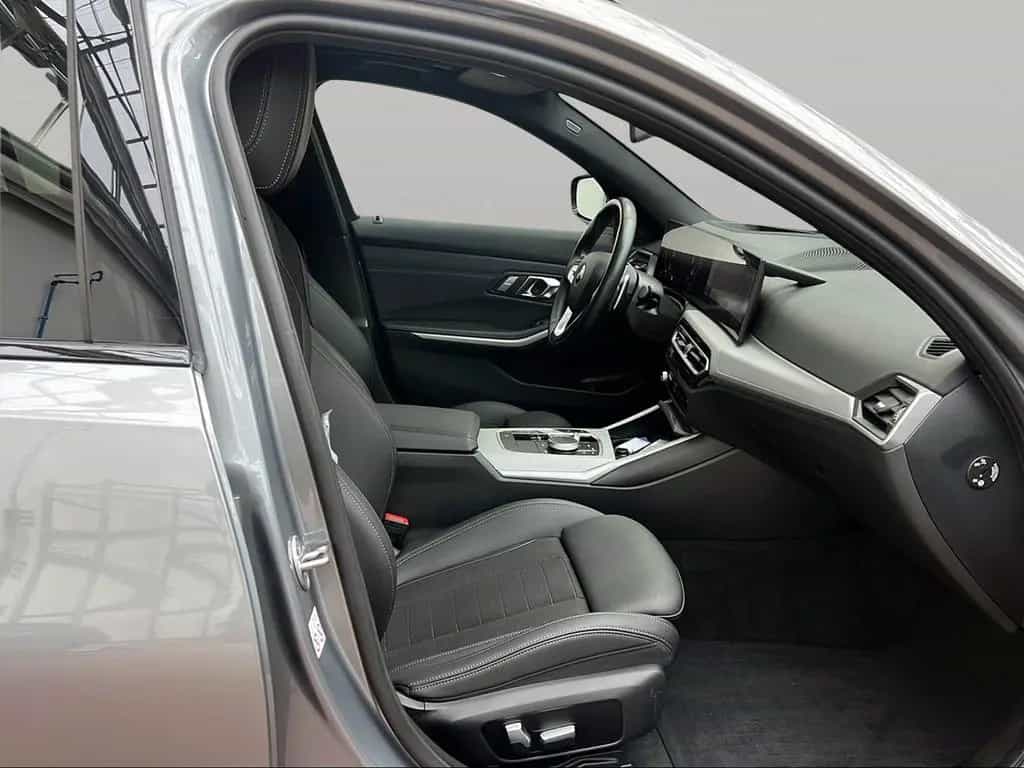 BMW 320 d Touring AHK LiveCockpitProf Pano.Dach PDC 03/2023-photo-17