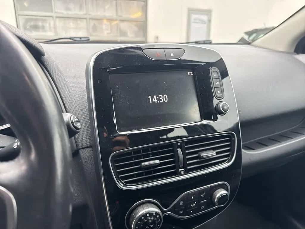 Renault Clio INTENS ENERGY TCe 120 EINPARKHILFE+LED+ 03/2017-photo-16