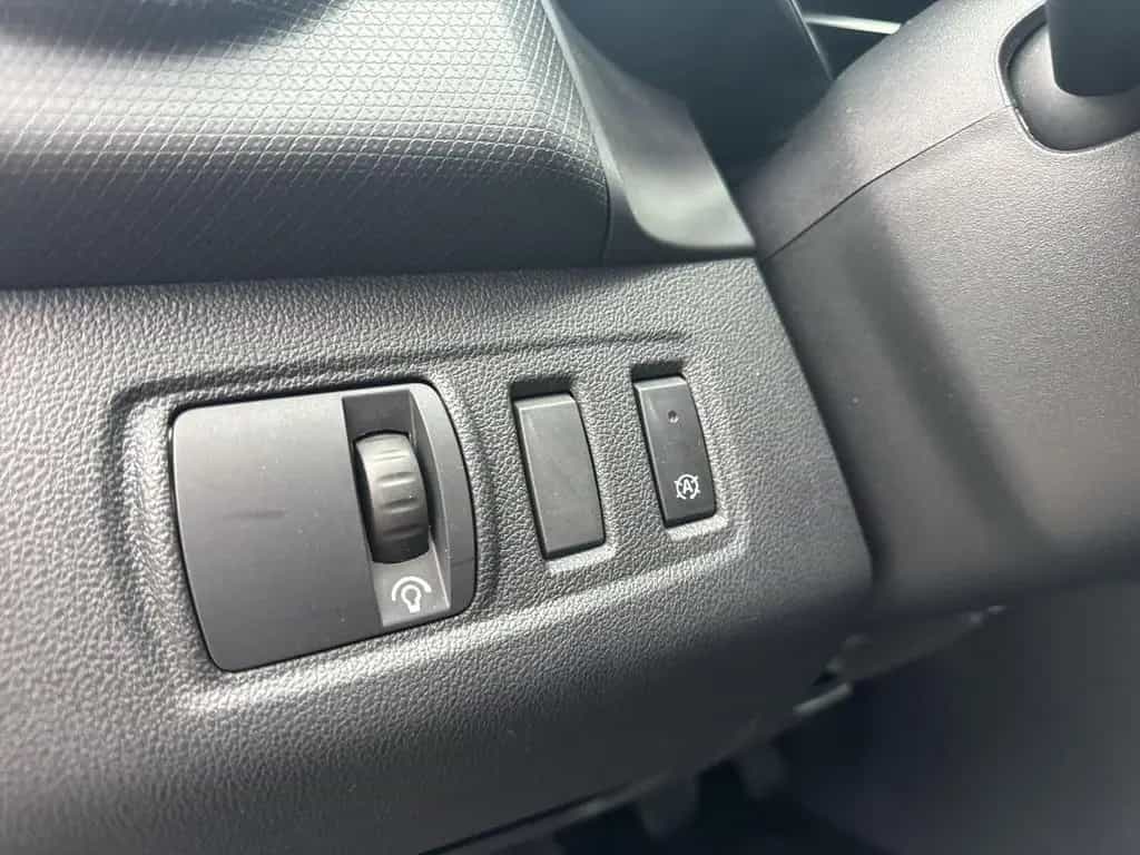 Renault Clio INTENS ENERGY TCe 120 EINPARKHILFE+LED+ 03/2017-photo-20