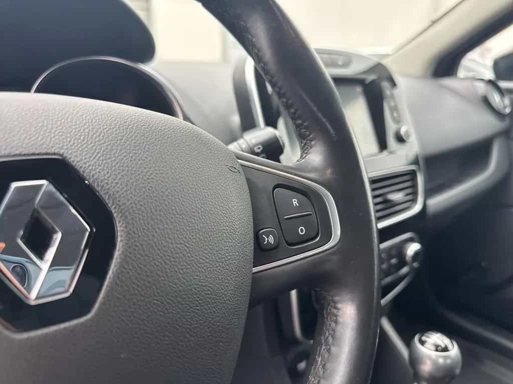 Renault Clio INTENS ENERGY TCe 120 EINPARKHILFE+LED+ 03/2017-photo-22