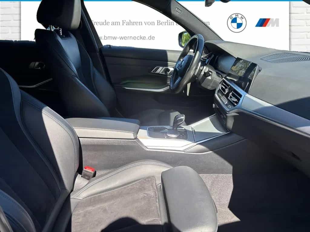 BMW 320 d Touring 04/2021-photo-10