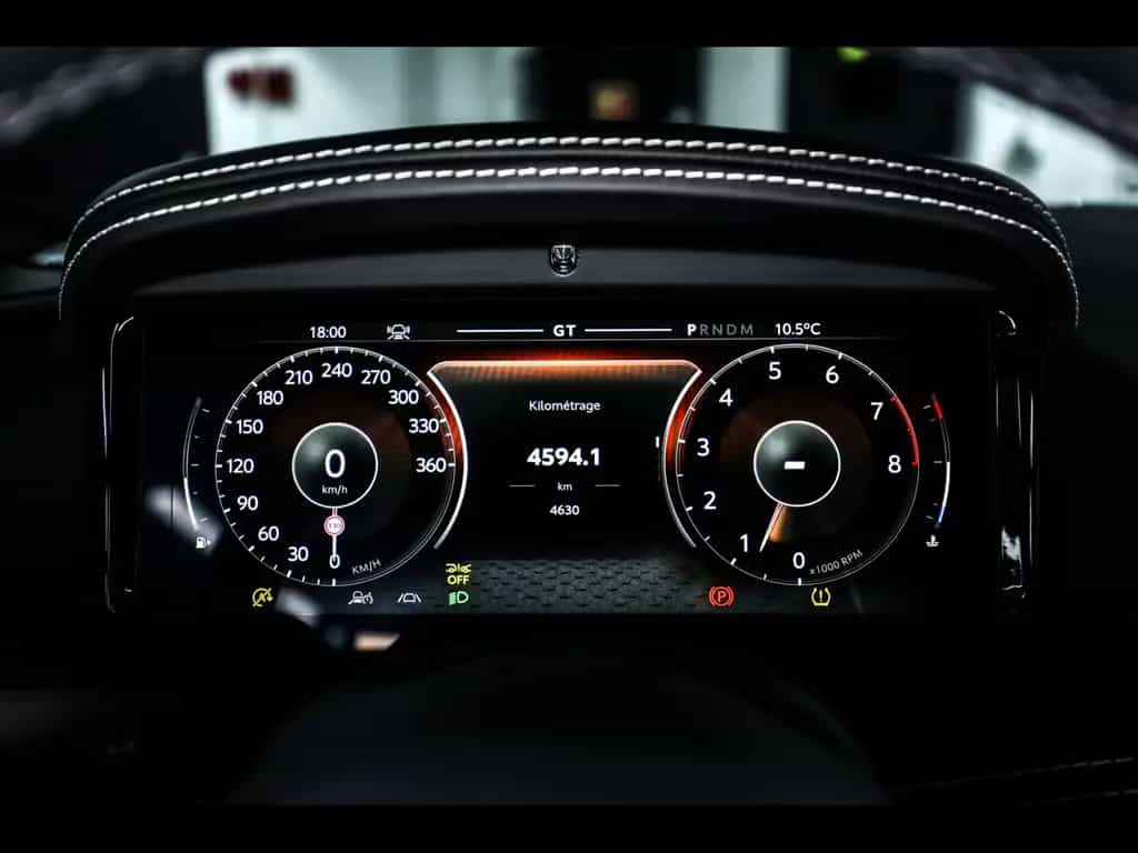 Aston Martin DB12 COUPE 4.0 V8°ALUMINITE SILVER°21'' 06/2024-photo-25