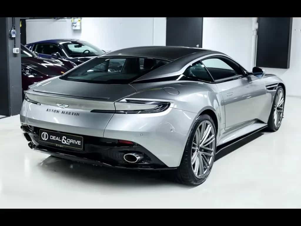 Aston Martin DB12 COUPE 4.0 V8°ALUMINITE SILVER°21'' 06/2024-photo-6