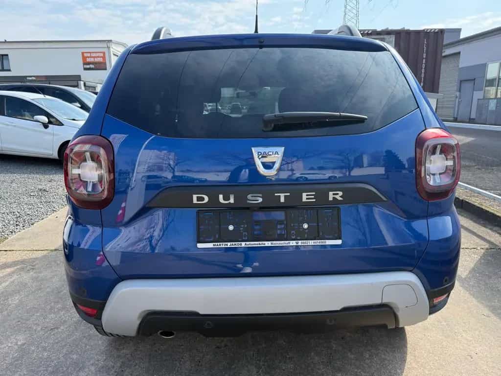 Dacia Duster II Celebration+KAMERA+PDC+SITZHEIZUNG+NAV 05/2021-photo-4