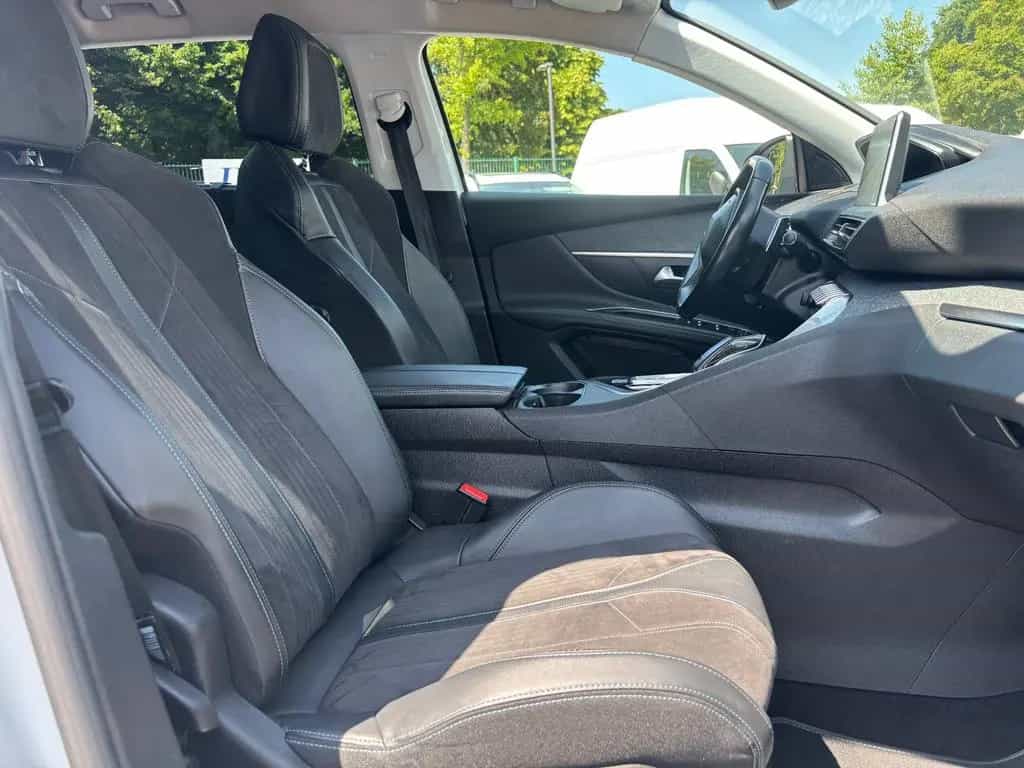 Peugeot 5008 CROSSWAY ALU/NAVI/Kam180°/7Sitze/ZR neu! 03/2019-photo-4