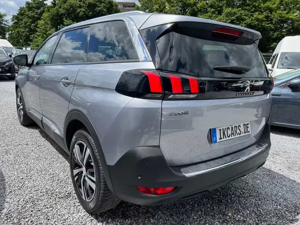 Peugeot 5008 Allure PANORAMADACH/Kam180°/7Sitze/ZR-neu! 07/2019-photo-2
