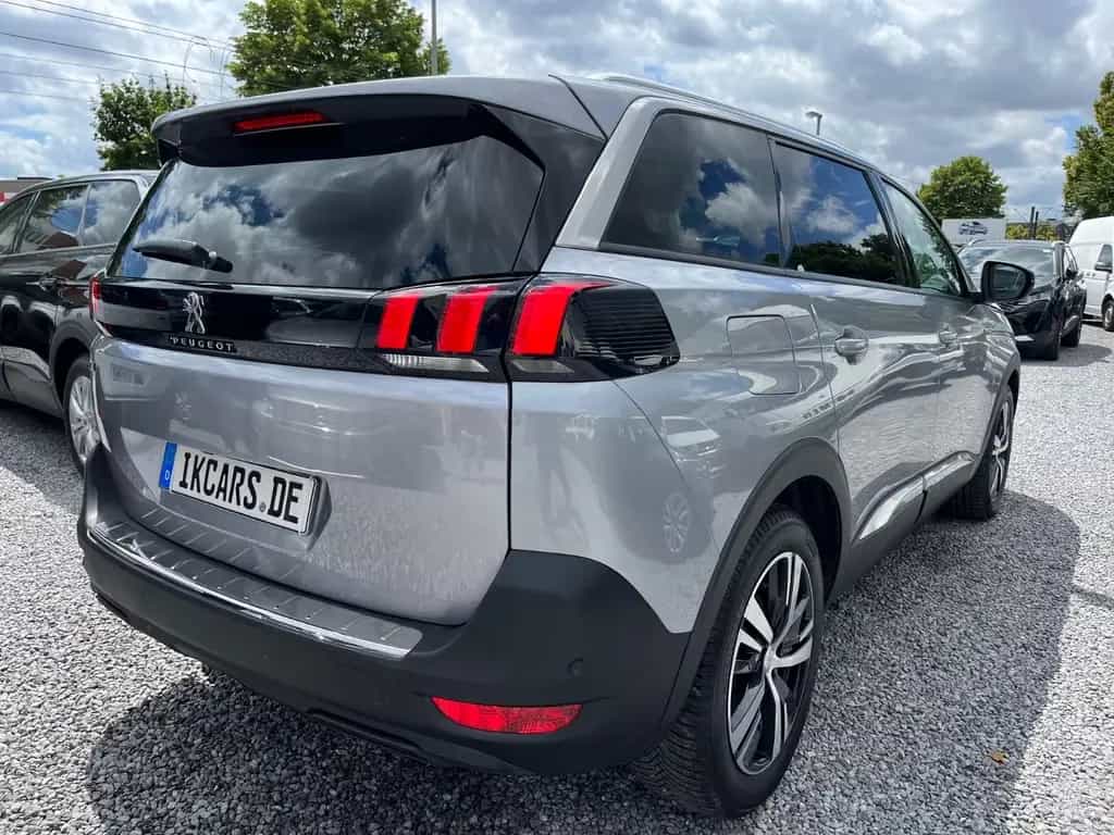 Peugeot 5008 Allure PANORAMADACH/Kam180°/7Sitze/ZR-neu! 07/2019-photo-3