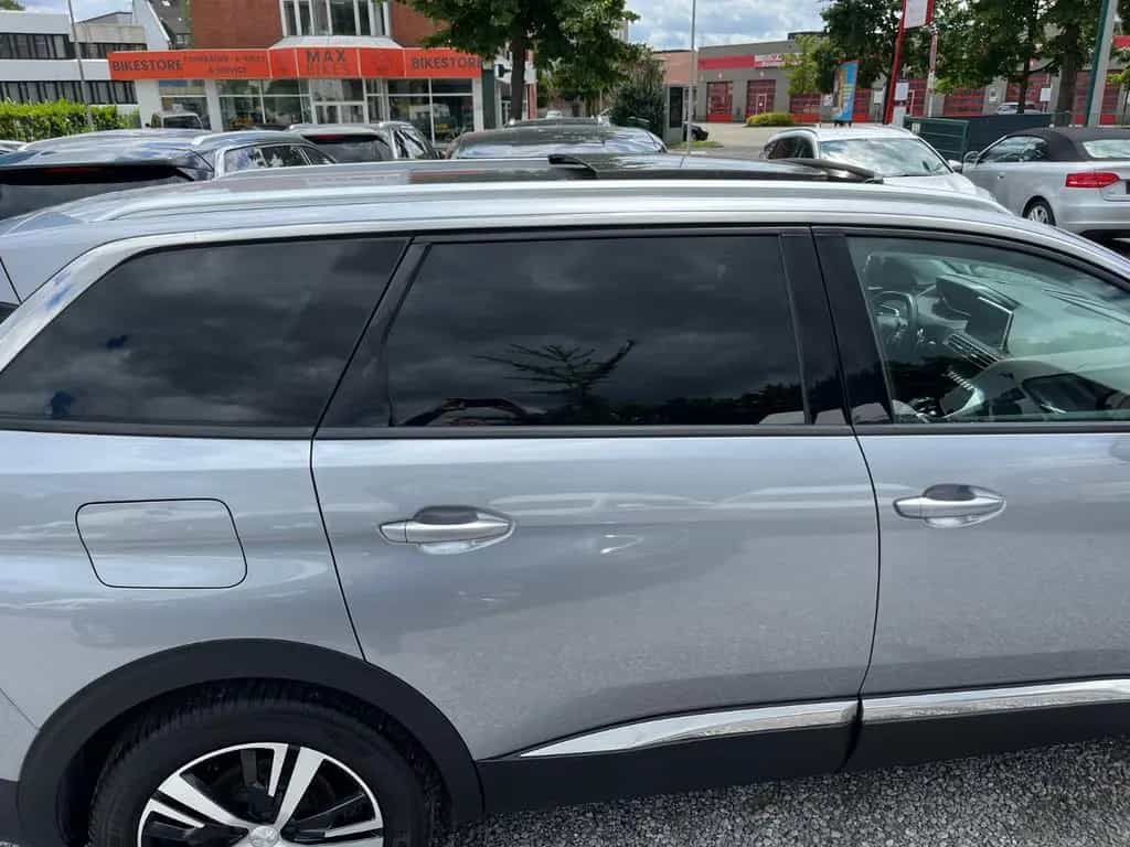 Peugeot 5008 Allure PANORAMADACH/Kam180°/7Sitze/ZR-neu! 07/2019-photo-4