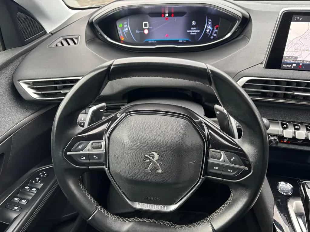Peugeot 5008 Allure PANORAMADACH/Kam180°/7Sitze/ZR-neu! 07/2019-photo-9