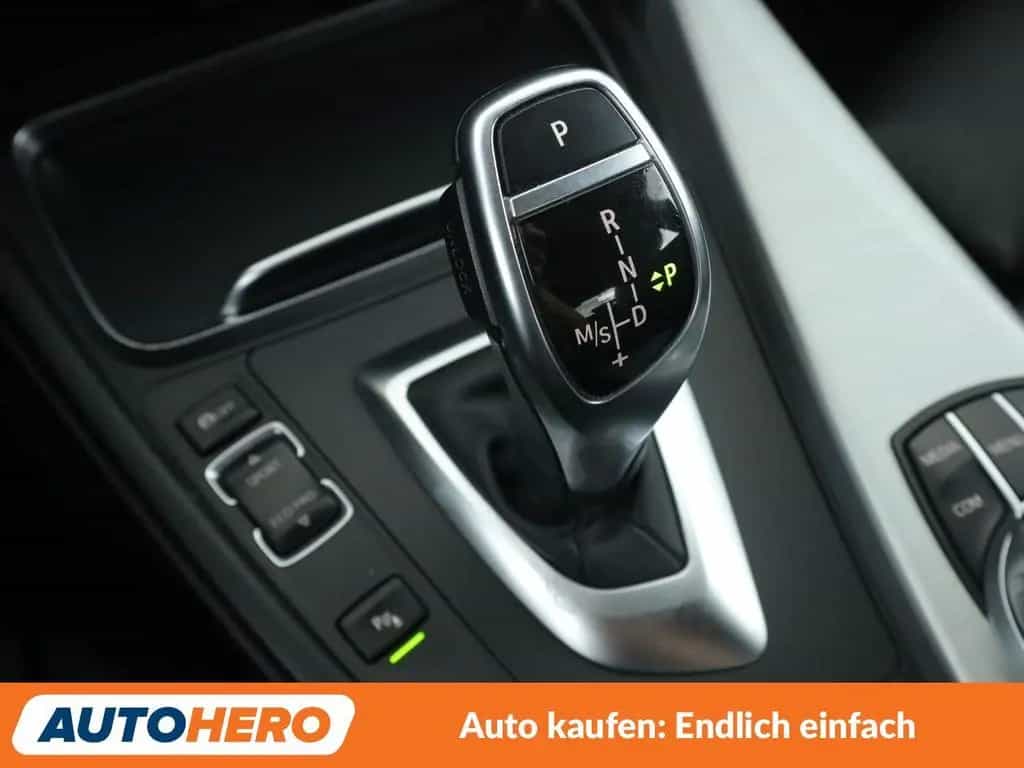 BMW 3 Series 320i M Sport Shadow Aut.*NAVI*LED*TEMPO*PDC*SHZ* 08/2018-photo-24