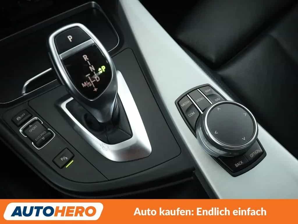 BMW 3 Series 320i M Sport Shadow Aut.*NAVI*LED*TEMPO*PDC*SHZ* 08/2018-photo-26