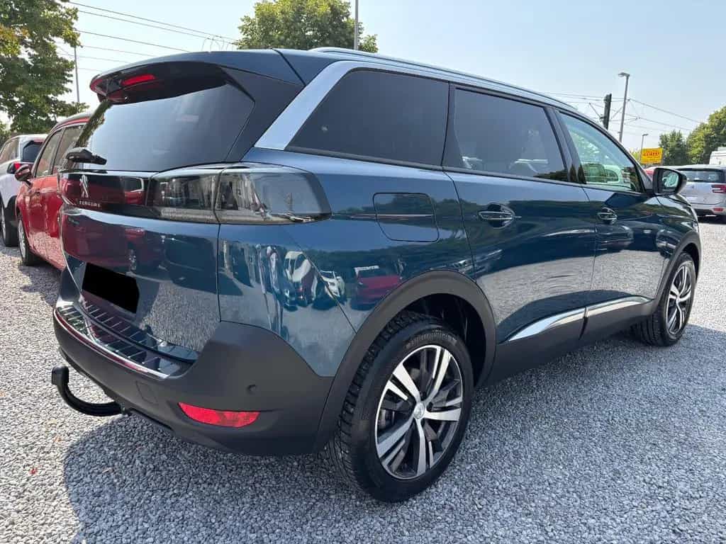 Peugeot 5008 Allure ALU/NAVI/Kam180°/AHK/7Sitze ZR neu 09/2022-photo-2