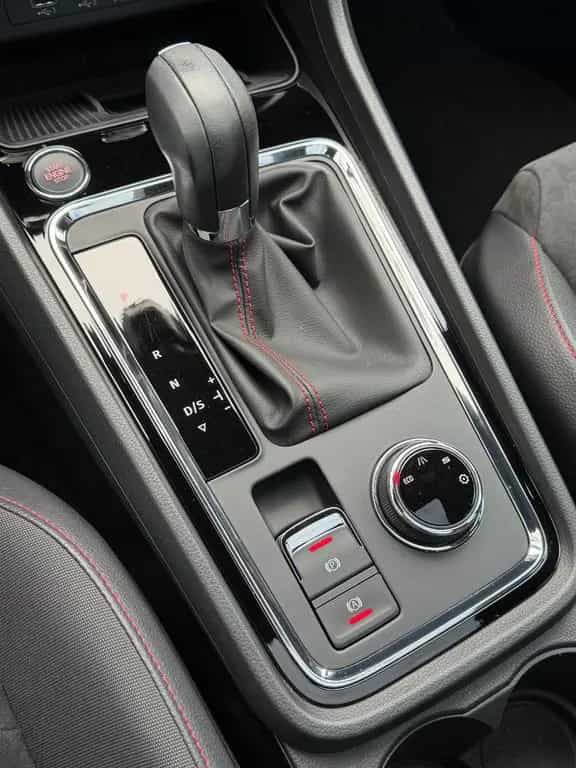 Seat Ateca 1.5 TSI DSG FR (Pano.,LED,AHK,Navi,18",SH) 02/2019-photo-32