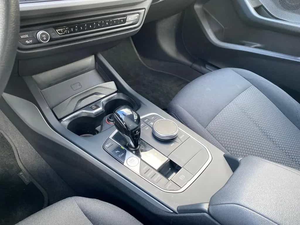 BMW 118 i Advantage LED+NAVI+SHZ+ 10/2020-photo-18