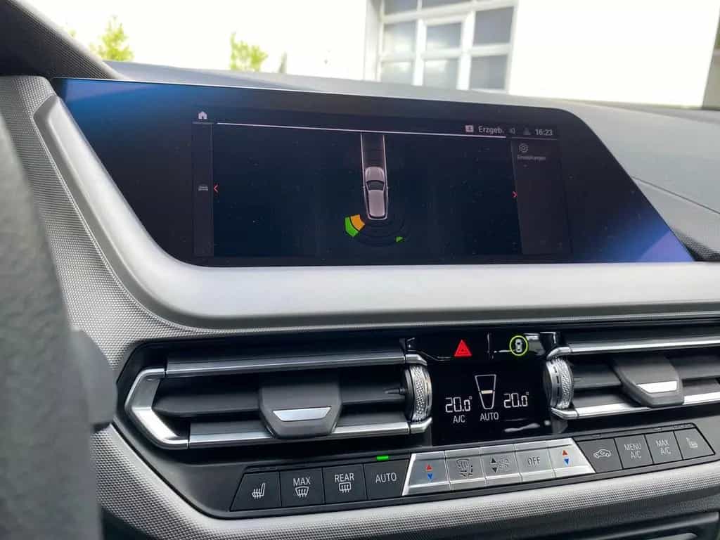 BMW 118 i Advantage LED+NAVI+SHZ+ 10/2020-photo-32