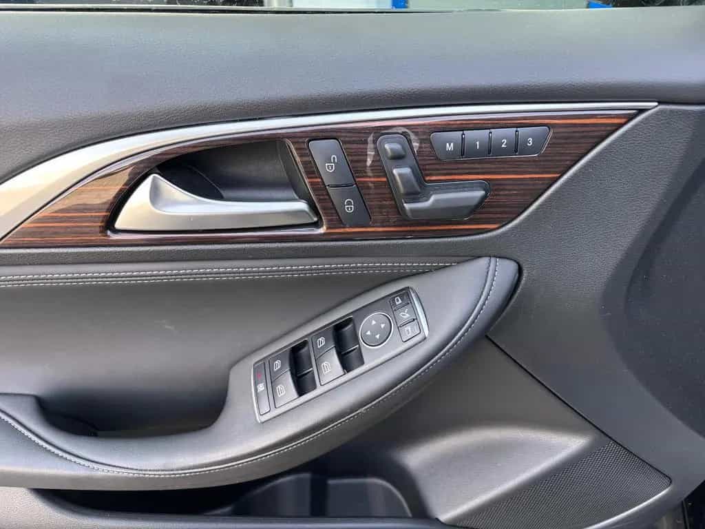 Infiniti Q30 2.2 d AWD Premium LEDER PANORAMA AHK 10/2016-photo-15