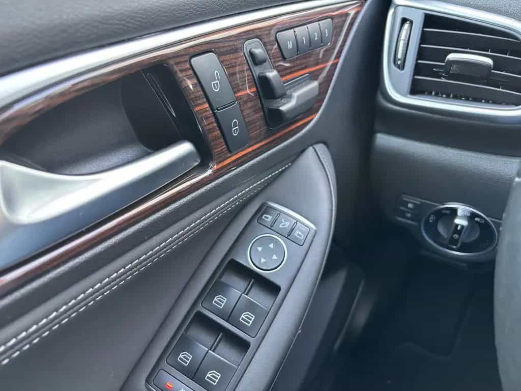 Infiniti Q30 2.2 d AWD Premium LEDER PANORAMA AHK 10/2016-photo-7