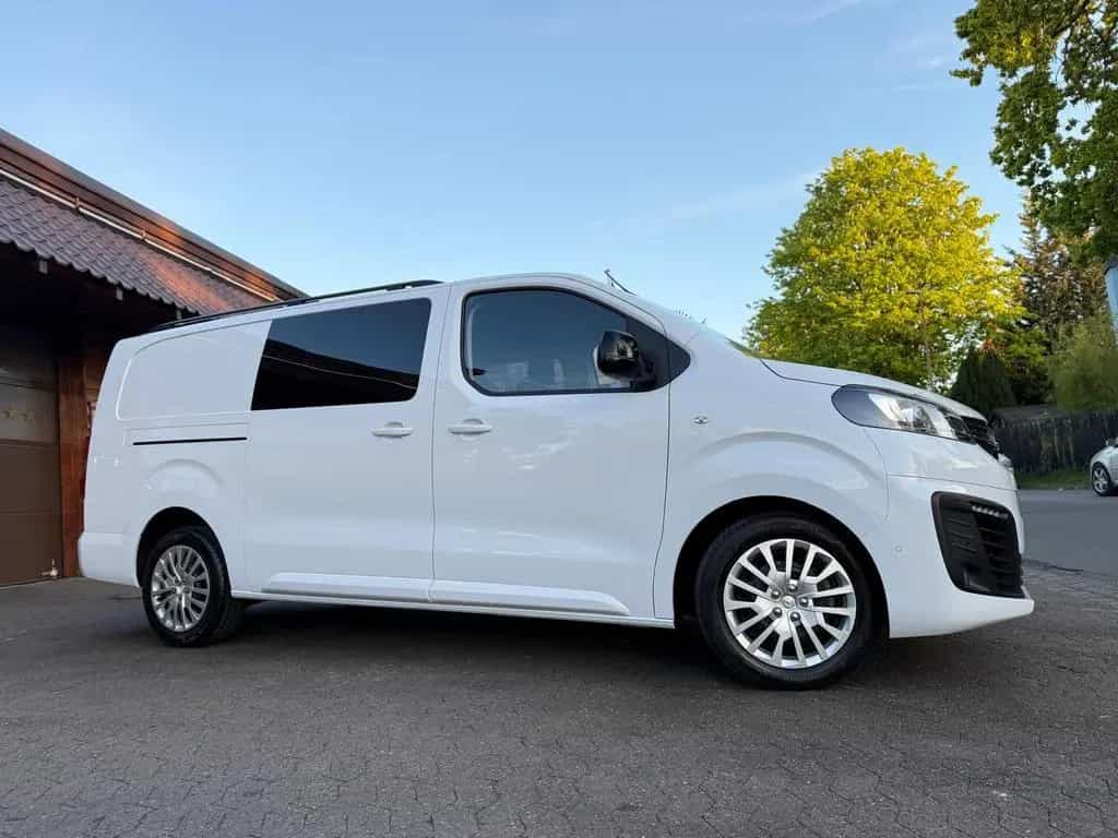 Opel Standheizu SITZE*NAVI*KLIMA*KAMERA*KEYLES*AHK* 10/2024-photo-15