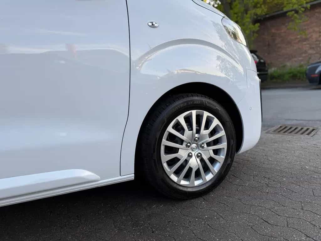 Opel Standheizu SITZE*NAVI*KLIMA*KAMERA*KEYLES*AHK* 10/2024-photo-18
