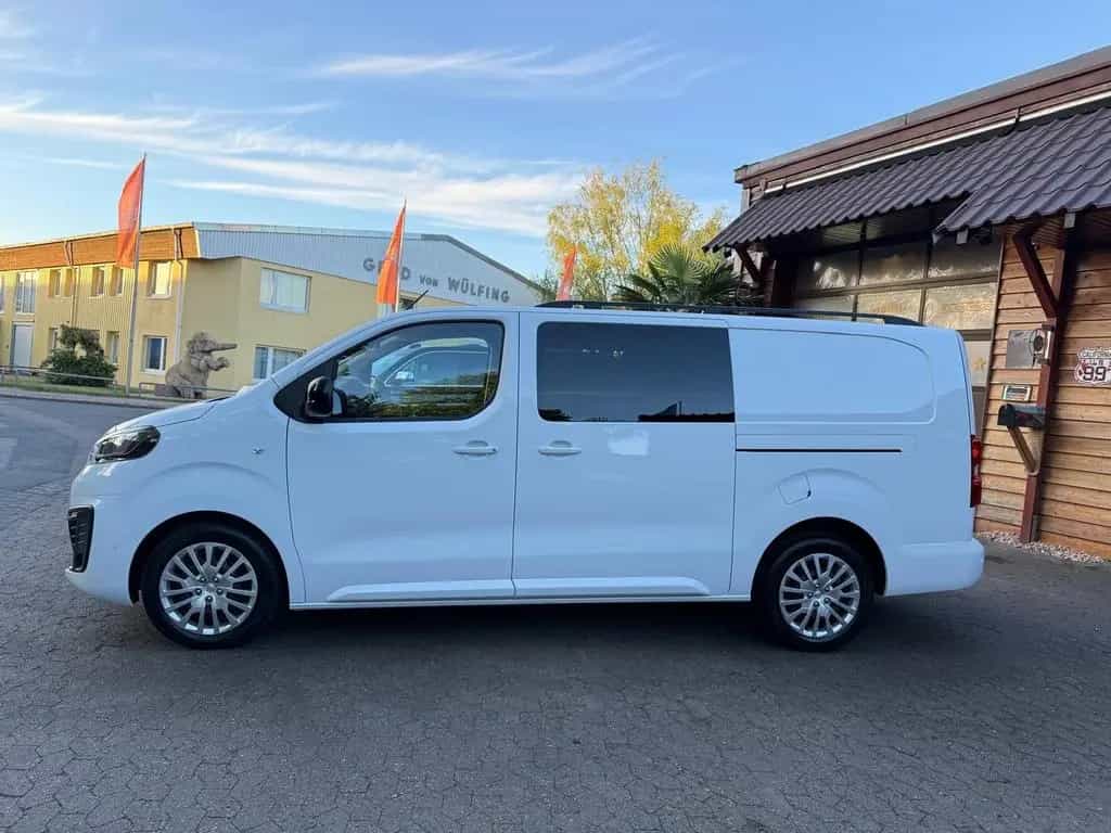 Opel Standheizu SITZE*NAVI*KLIMA*KAMERA*KEYLES*AHK* 10/2024-photo-28