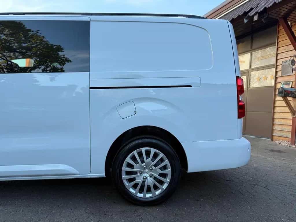 Opel Standheizu SITZE*NAVI*KLIMA*KAMERA*KEYLES*AHK* 10/2024-photo-29
