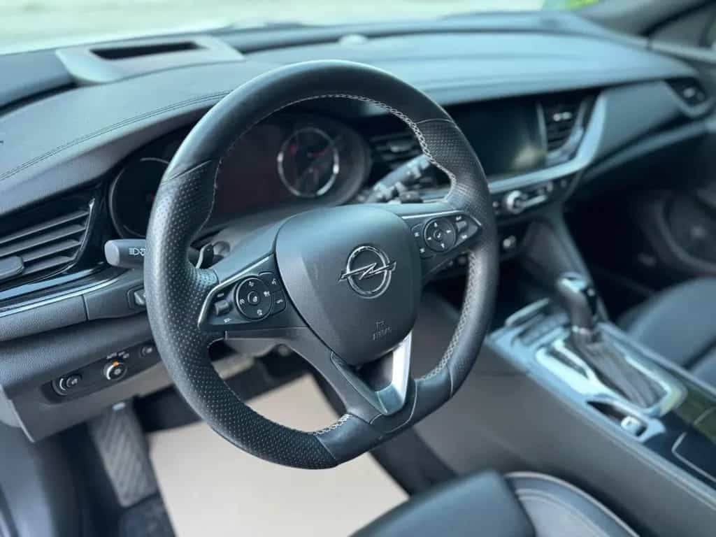 Opel Insignia GSi 4x4 *VOLL*HUD*1.Hand*MwST* 06/2018-photo-12