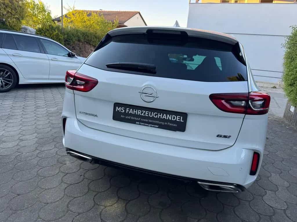 Opel Insignia GSi 4x4 *VOLL*HUD*1.Hand*MwST* 06/2018-photo-3