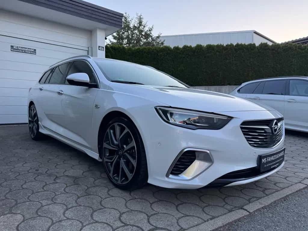 Opel Insignia GSi 4x4 *VOLL*HUD*1.Hand*MwST* 06/2018-photo-5