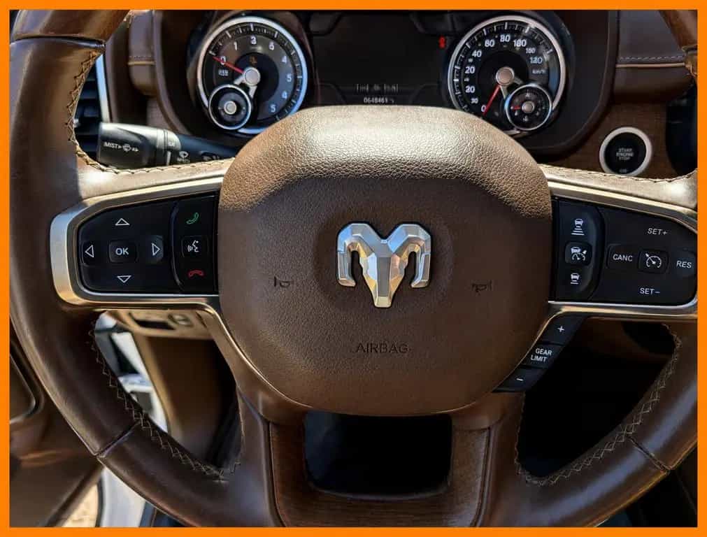 Dodge RAM 1500 Longhorn 5.7 4x4 Panorama ACC 02/2019-photo-24