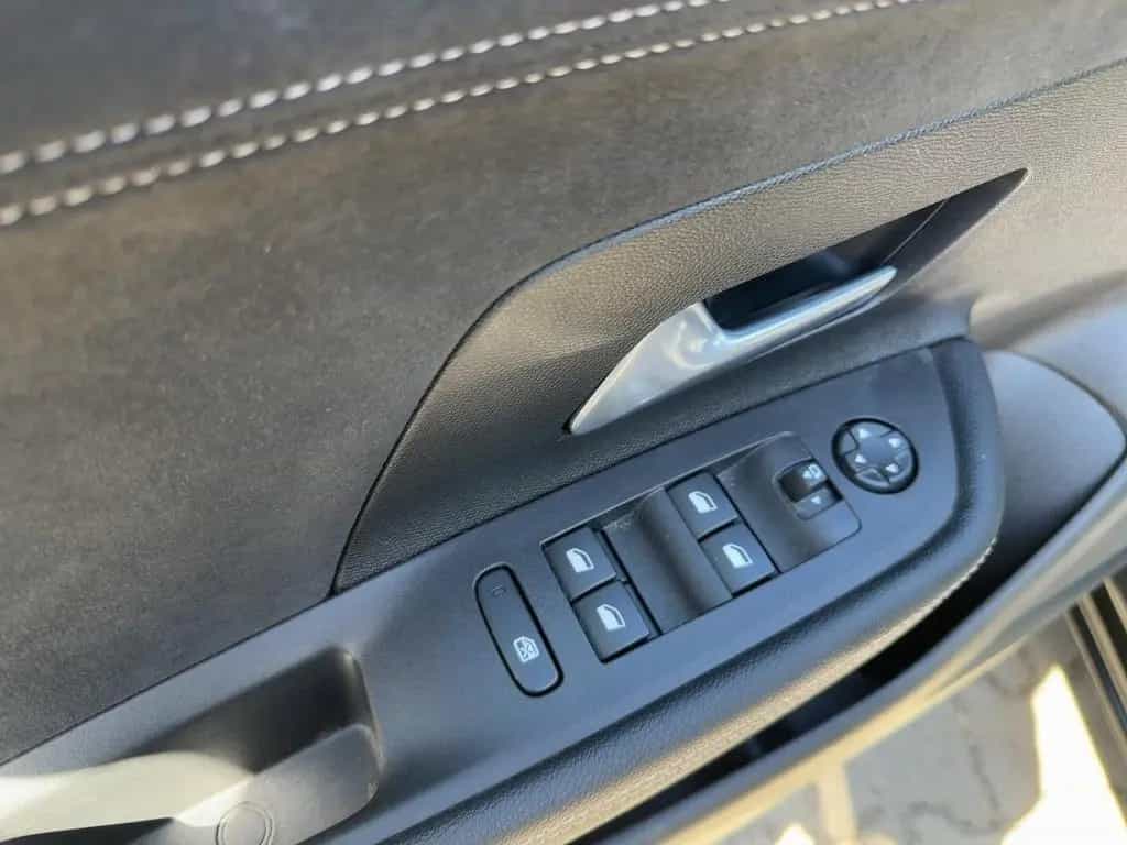 Opel Mokka 1.2 Turbo Ultimate ACC CAM LED NAVI TWA LM 04/2022-photo-18