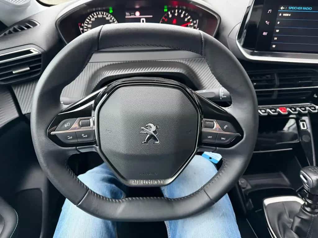 Peugeot 208 1.2 Allure*LED*NAVI*SITZHZG*TEMPOMAT*PDC 03/2023-photo-10